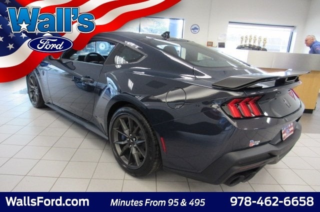 2025 Ford Mustang Dark Horse