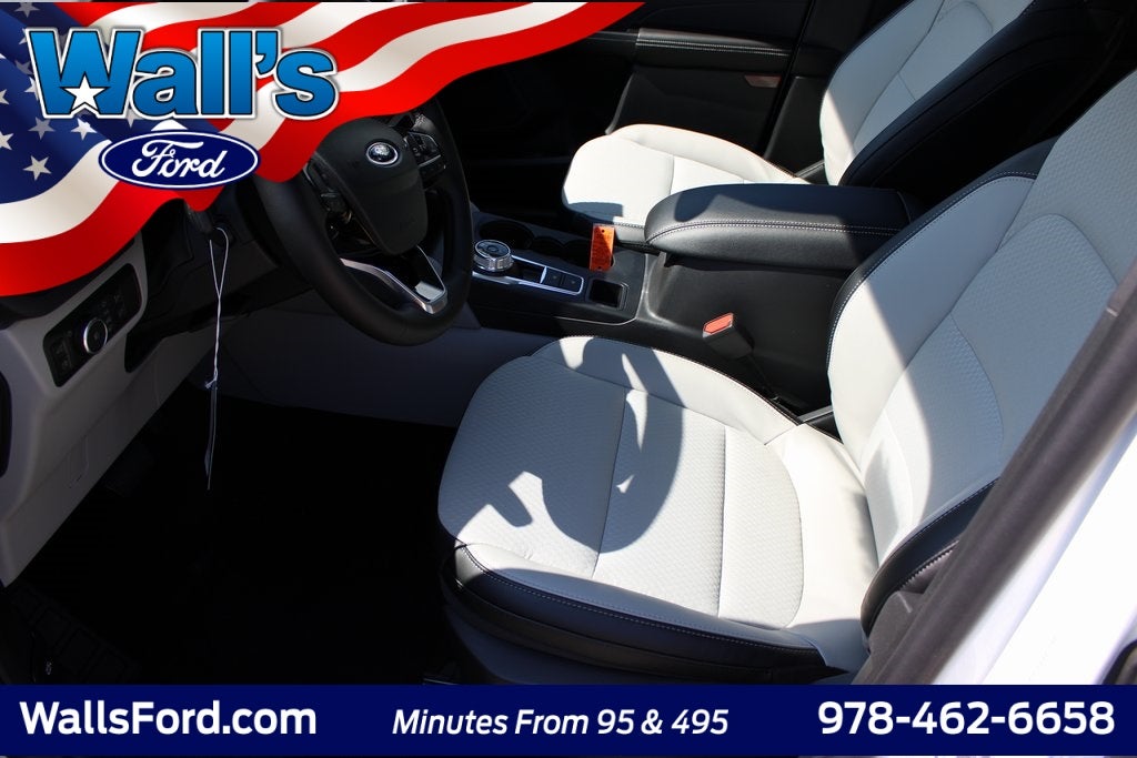 2025 Ford Escape Plug-In Hybrid Base