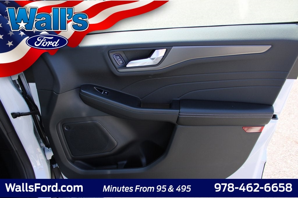 2025 Ford Escape Plug-In Hybrid Base