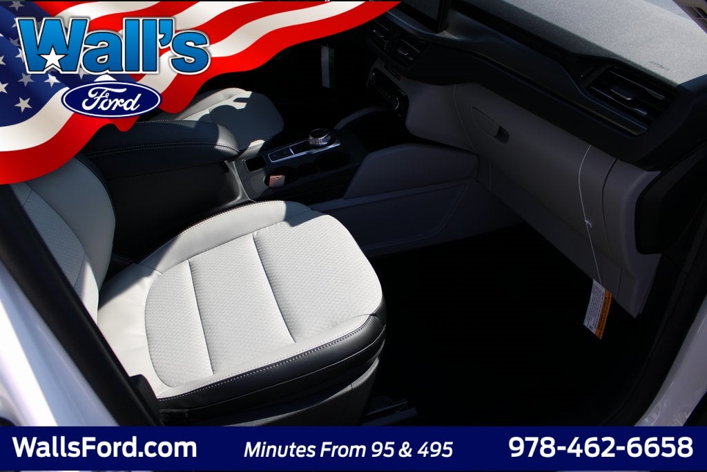 2025 Ford Escape Plug-In Hybrid Base